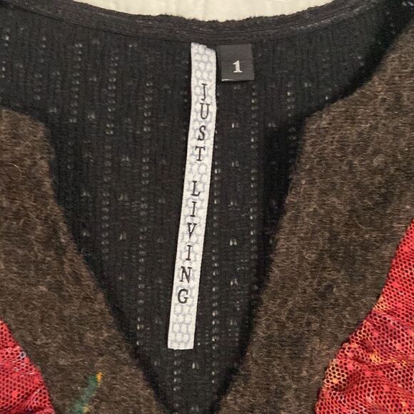 Just Living Floral Knit Long Sleeve V Neck Shirt size 1 - Picture 2 of 11